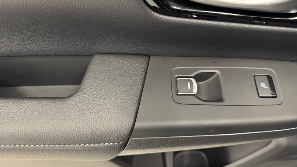 Honda CR-V 2.0 ePHEV Advance Tech 5dr eCVT Estate - Image 13