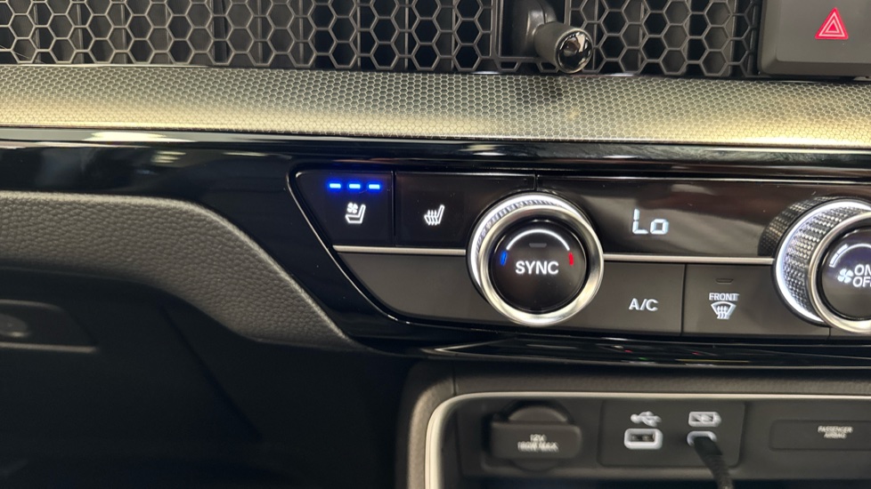Honda CR-V 2.0 ePHEV Advance Tech 5dr eCVT Estate - Image 18