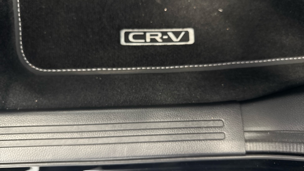 Honda CR-V 2.0 ePHEV Advance Tech 5dr eCVT Estate - Image 23