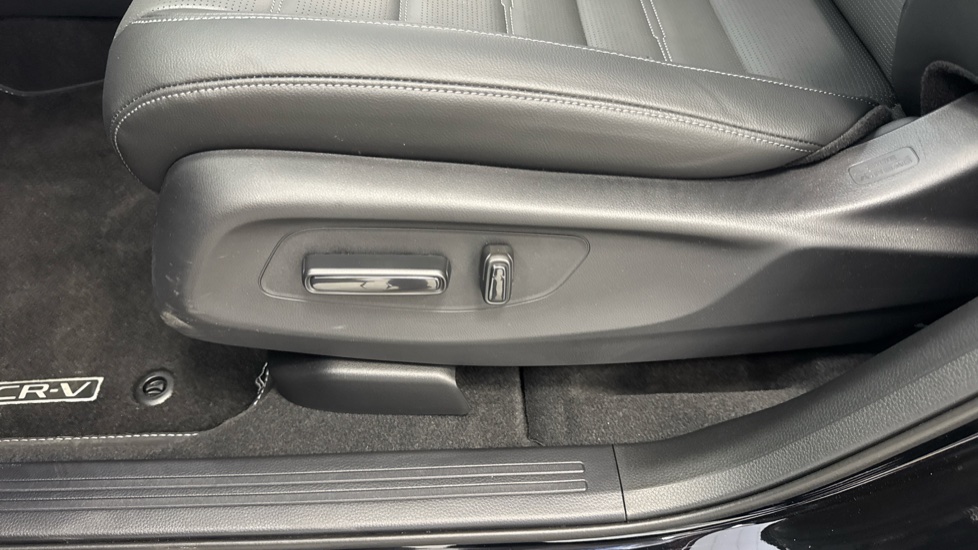 Honda CR-V 2.0 ePHEV Advance Tech 5dr eCVT Estate - Image 24