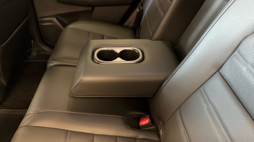 Honda CR-V 2.0 ePHEV Advance Tech 5dr eCVT Estate - Image 25