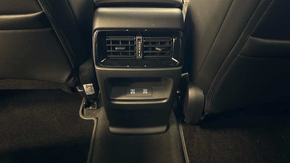 Honda CR-V 2.0 ePHEV Advance Tech 5dr eCVT Estate - Image 26