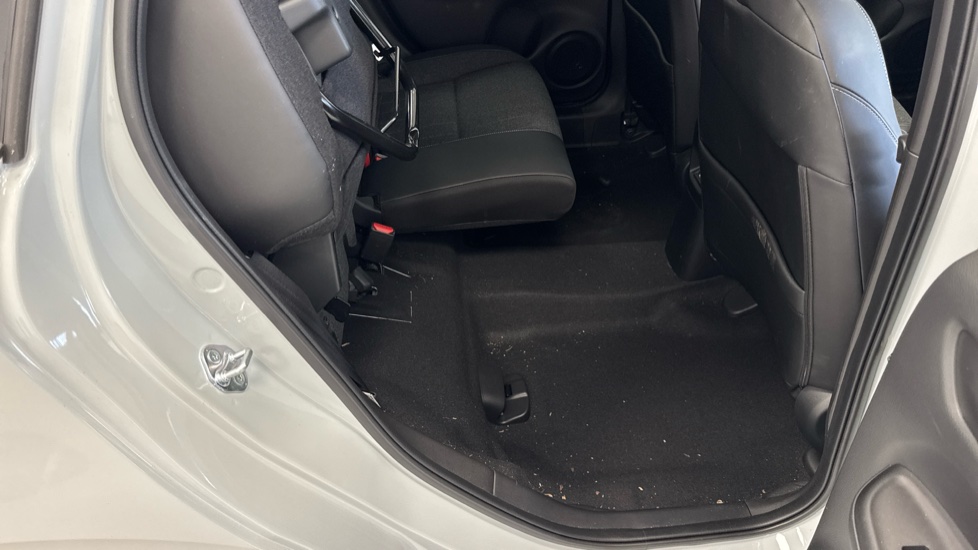 Honda Jazz 1.5 i-MMD Hybrid Advance 5dr eCVT Hybrid Hatchback - Image 21
