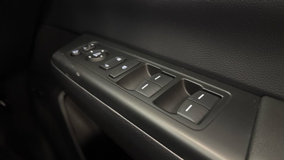 Honda CR-V 2.0 eHEV Elegance 5dr eCVT Hybrid Estate - Image 35