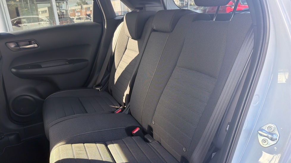 Honda Jazz 1.5 i-MMD Hybrid Crosstar Advance 5dr eCVT Hybrid Hatchback - Image 8