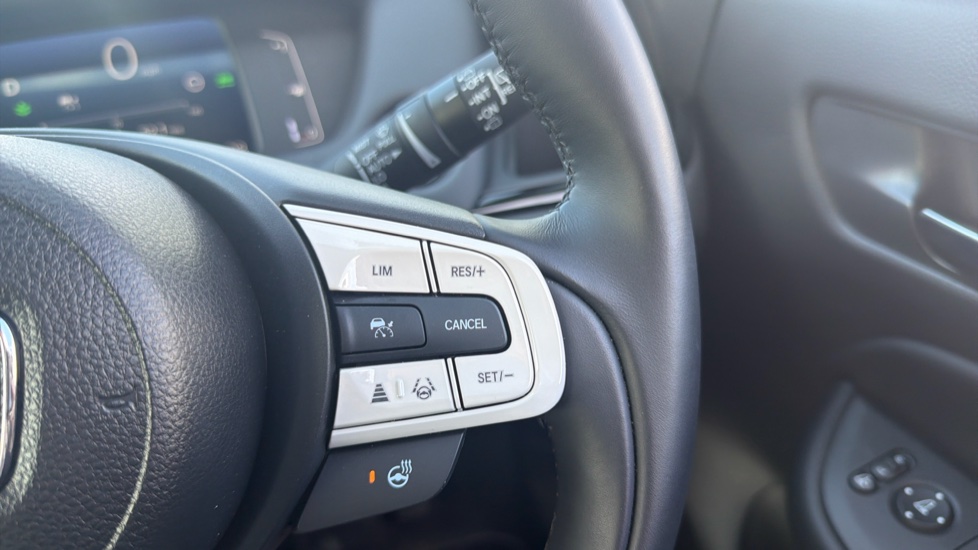 Honda Jazz 1.5 i-MMD Hybrid Crosstar Advance 5dr eCVT Hybrid Hatchback - Image 14