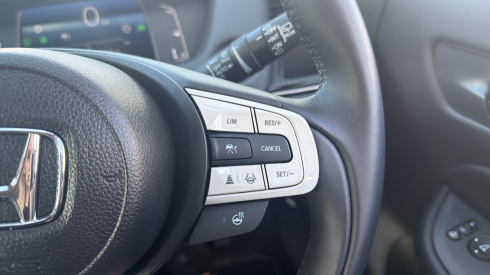 Honda Jazz 1.5 i-MMD Hybrid Crosstar Advance 5dr eCVT Hybrid Hatchback - Image 15