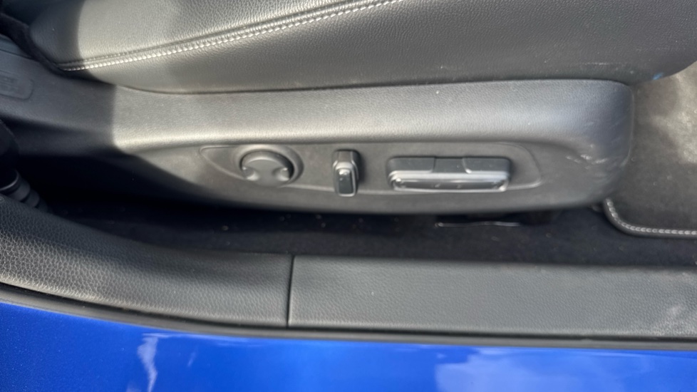Honda Civic 2.0 eHEV Advance 5dr CVT Hybrid Hatchback - Image 31