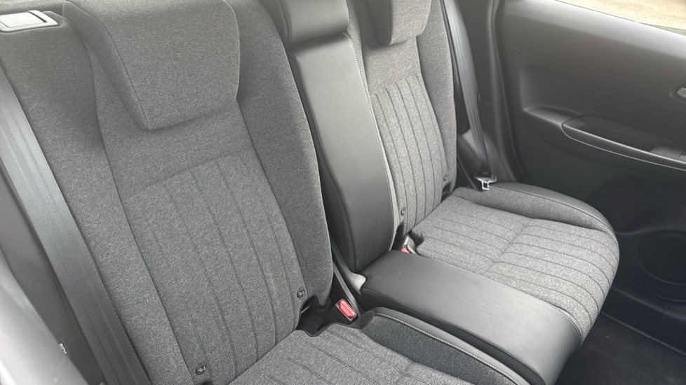 Honda Jazz 1.5 i-MMD Hybrid Advance 5dr eCVT Hybrid Hatchback - Image 28
