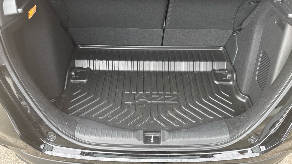 Honda Jazz 1.5 i-MMD Hybrid Advance 5dr eCVT Hybrid Hatchback - Image 31