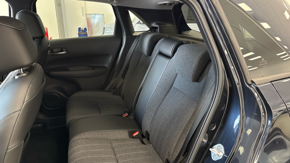 Honda Jazz 1.5 i-MMD Hybrid Advance 5dr eCVT Hybrid Hatchback - Image 8