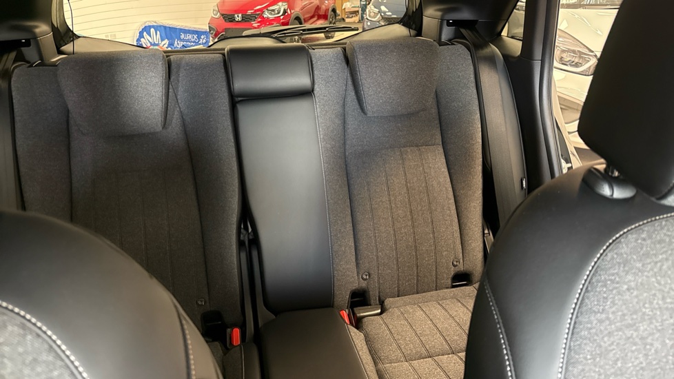 Honda Jazz 1.5 i-MMD Hybrid Advance 5dr eCVT Hybrid Hatchback - Image 29
