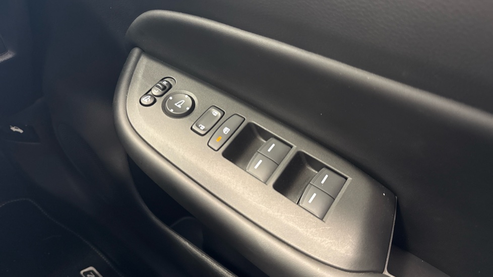 Honda Jazz 1.5 i-MMD Hybrid Advance 5dr eCVT Hybrid Hatchback - Image 31