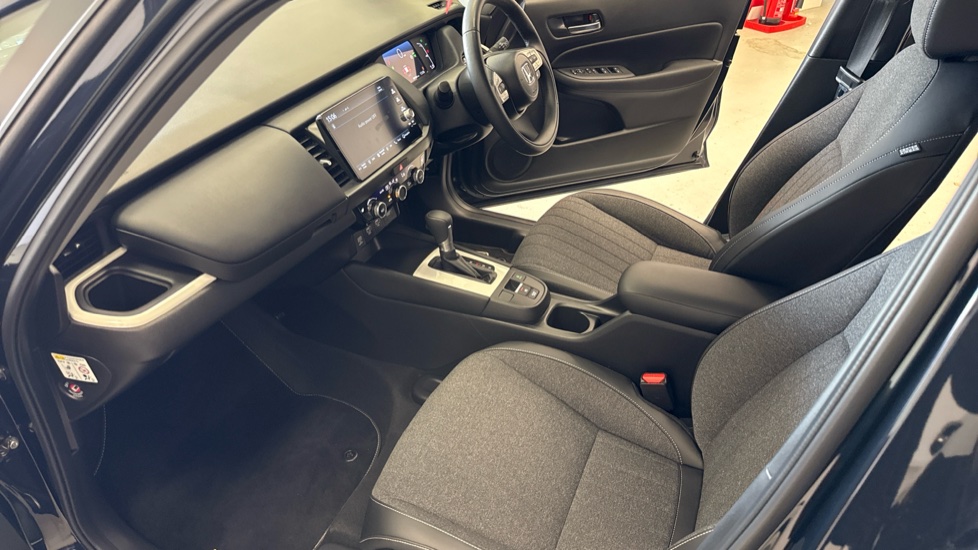 Honda Jazz 1.5 i-MMD Hybrid Advance 5dr eCVT Hybrid Hatchback - Image 42