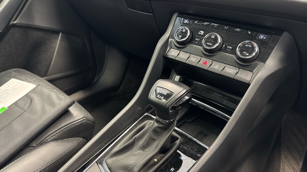 Skoda Kodiaq 2.0 TSI 190 Laurin + Klement 4X4 5dr DSG [7 Seat] Petrol Estate - Image 13