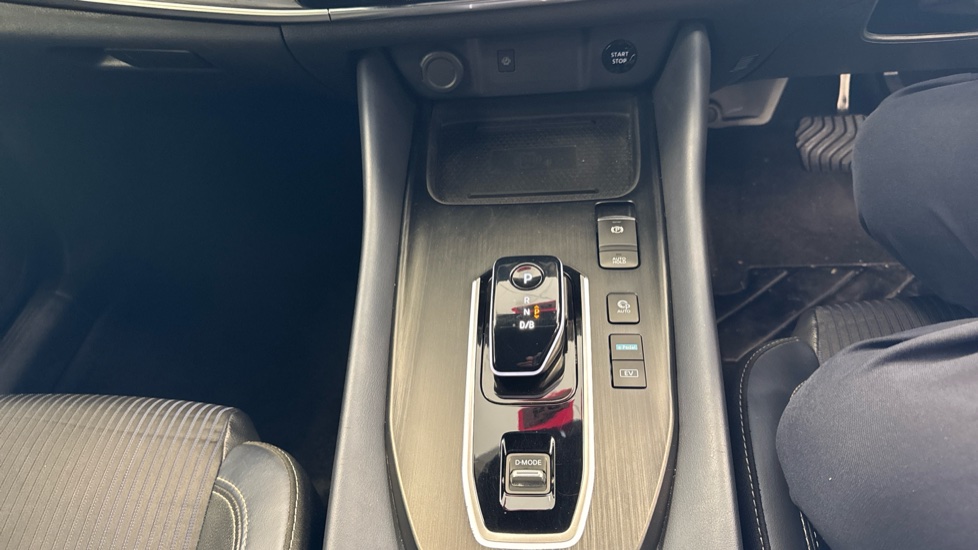 Nissan Qashqai 1.5 E-Power Tekna 5dr Auto Hybrid Hatchback - Image 13