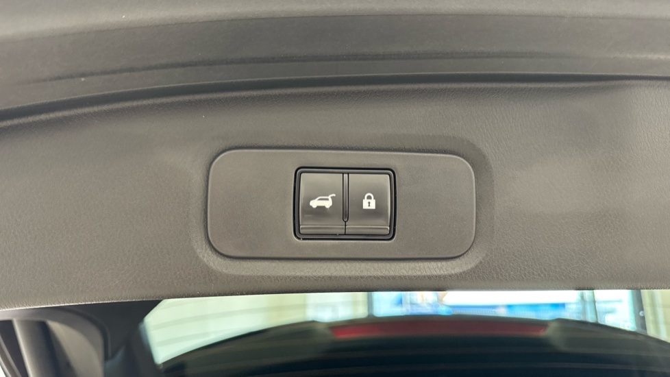 Nissan Qashqai 1.5 E-Power Tekna 5dr Auto Hybrid Hatchback - Image 30