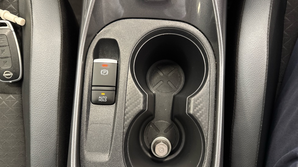 Nissan Juke 1.0 DiG-T 114 N-Connecta 5dr Petrol Hatchback - Image 24