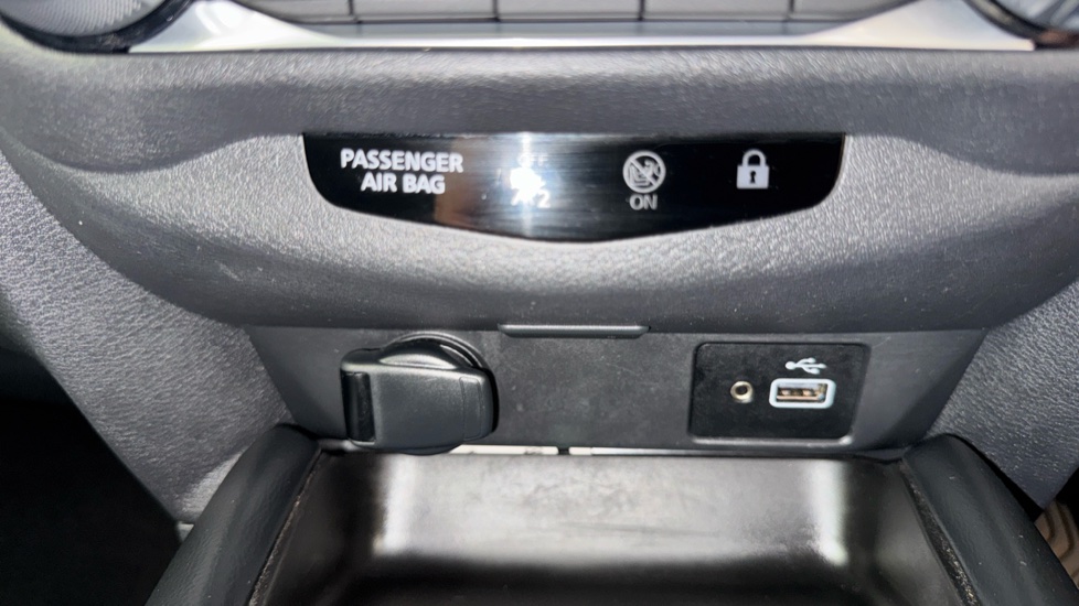 Nissan Juke 1.0 DiG-T 114 N-Connecta 5dr Petrol Hatchback - Image 25