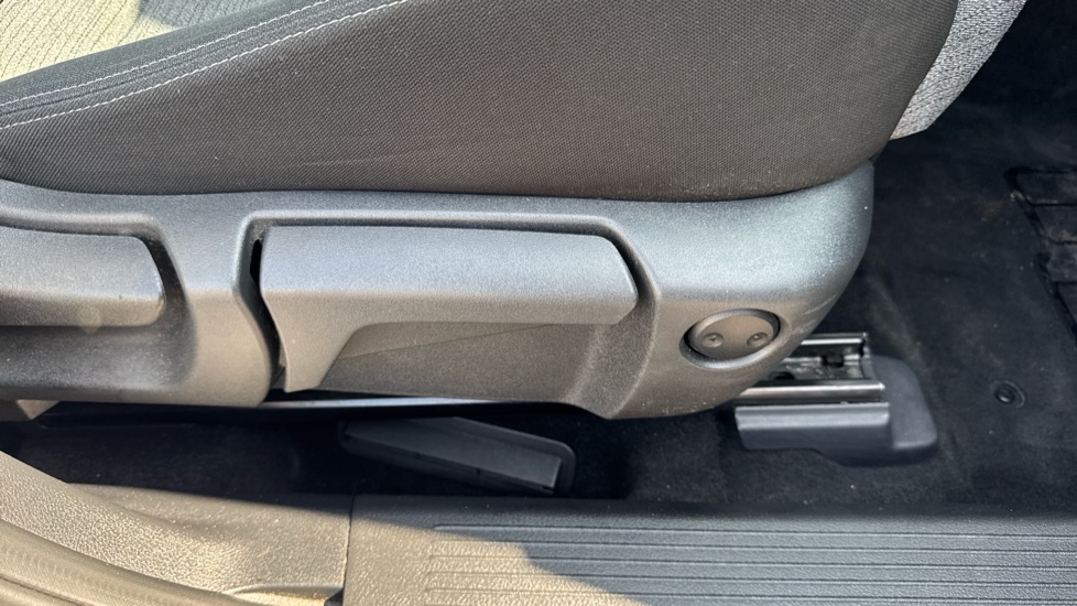 Nissan X-Trail 1.5 E-Power 204 Acenta Premium 5dr Xtronic Hybrid Station Wagon - Image 38