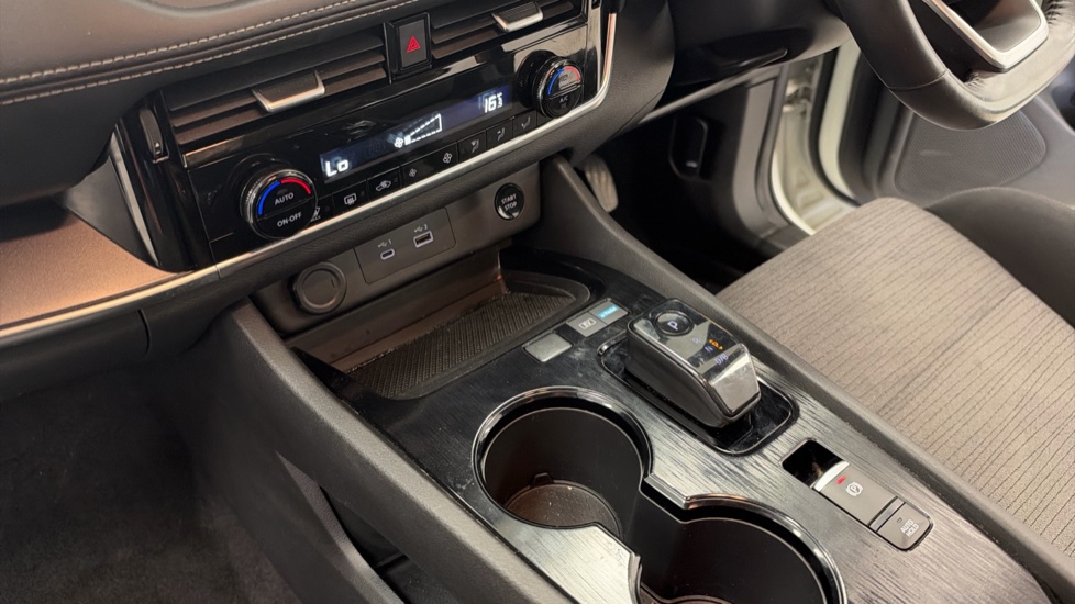 Nissan X-Trail 1.5 E-Power 204 Acenta Premium 5dr Xtronic Hybrid Station Wagon - Image 14