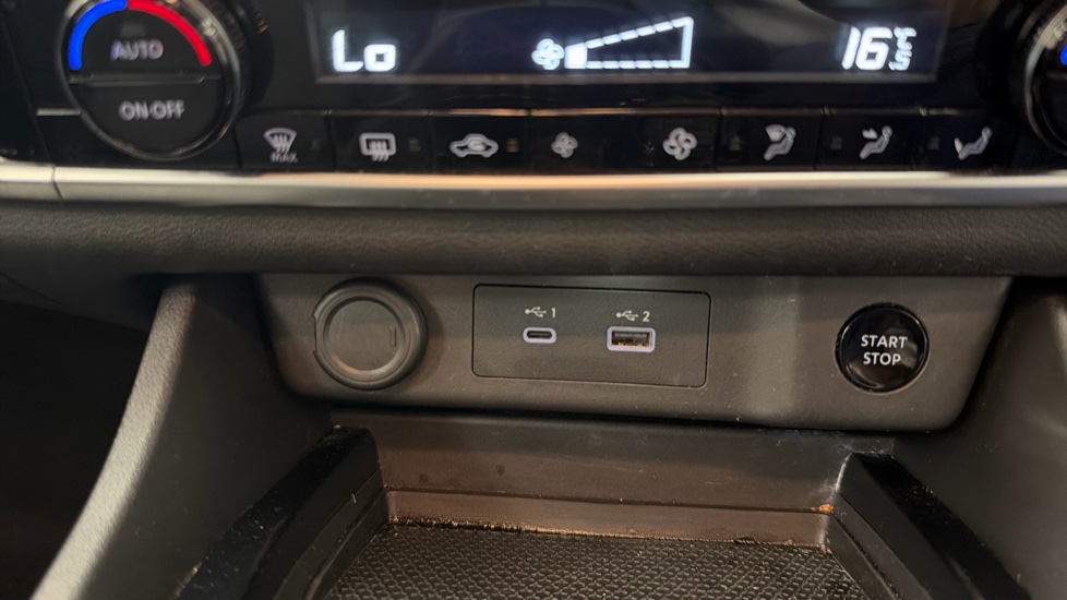 Nissan X-Trail 1.5 E-Power 204 Acenta Premium 5dr Xtronic Hybrid Station Wagon - Image 30
