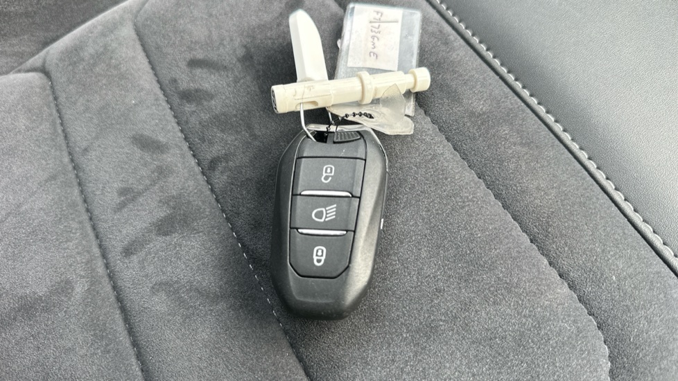 Citroen C4 1.2 PureTech [130] Max 5dr Auto Petrol Hatchback - Image 20
