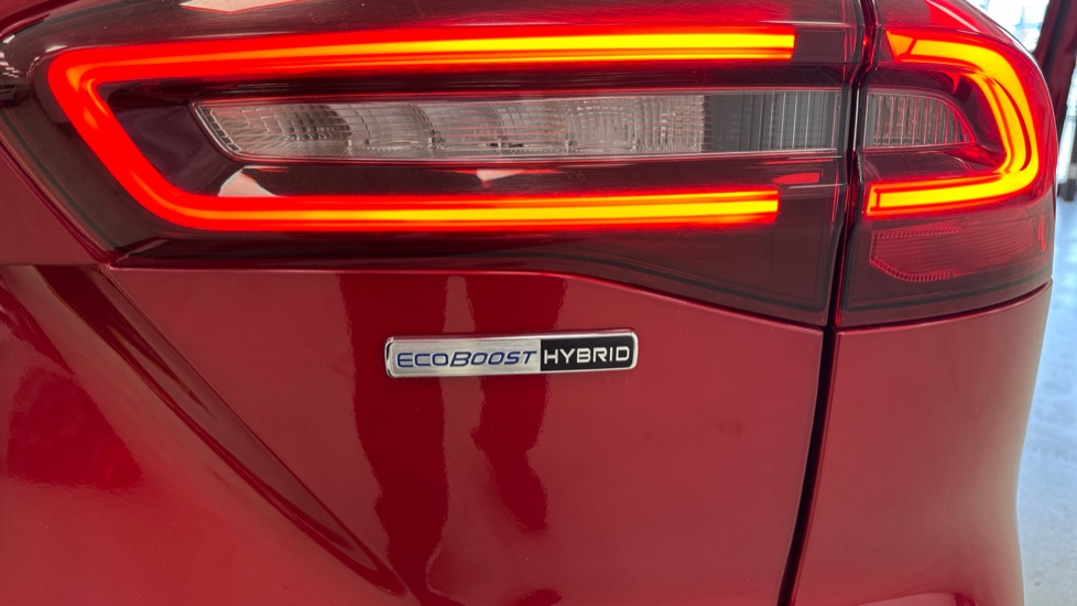 Ford Focus 1.0 EcoBoost Hybrid mHEV 155 Active 5dr Petrol Estate - Image 29