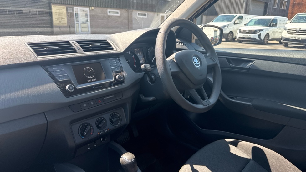 Skoda Fabia 1.2 TSI S 5dr DSG Petrol Hatchback - Image 9