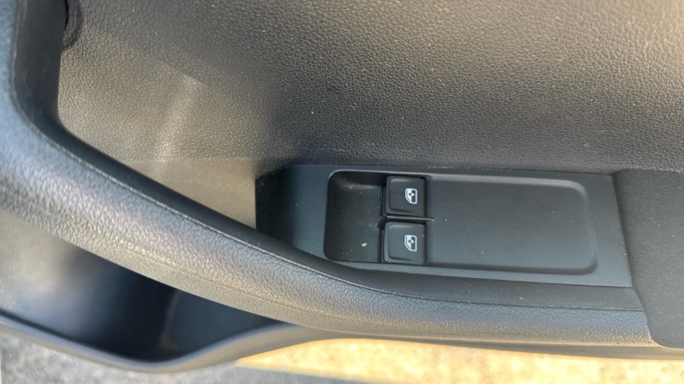 Skoda Fabia 1.2 TSI S 5dr DSG Petrol Hatchback - Image 22