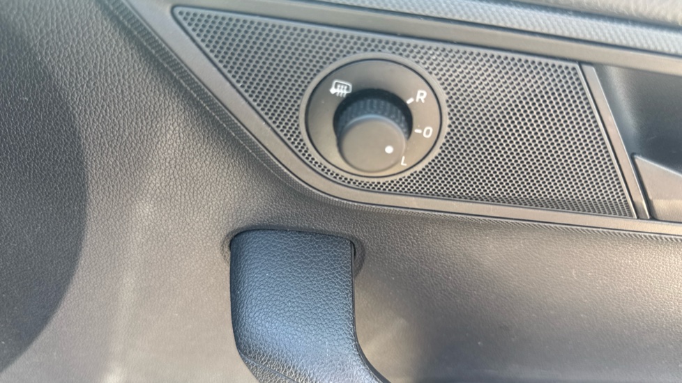 Skoda Fabia 1.2 TSI S 5dr DSG Petrol Hatchback - Image 23