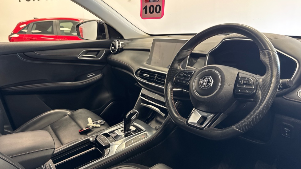 MG HS 1.5 T-GDI Excite 5dr DCT Petrol Hatchback - Image 11