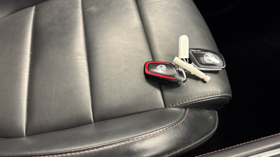 MG HS 1.5 T-GDI Excite 5dr DCT Petrol Hatchback - Image 20