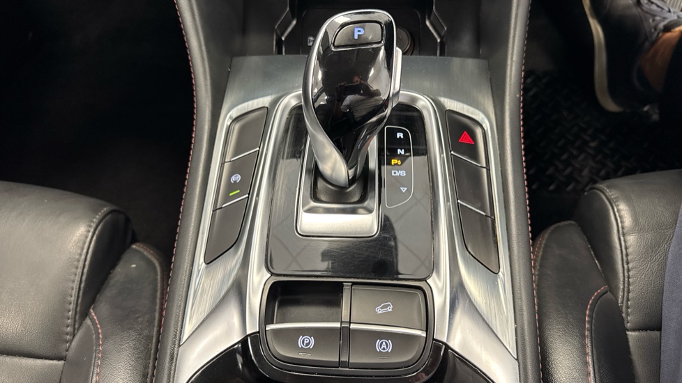 MG HS 1.5 T-GDI Excite 5dr DCT Petrol Hatchback - Image 21