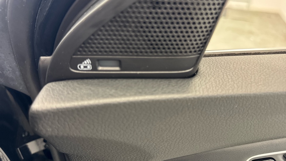 MG HS 1.5 T-GDI Excite 5dr DCT Petrol Hatchback - Image 23