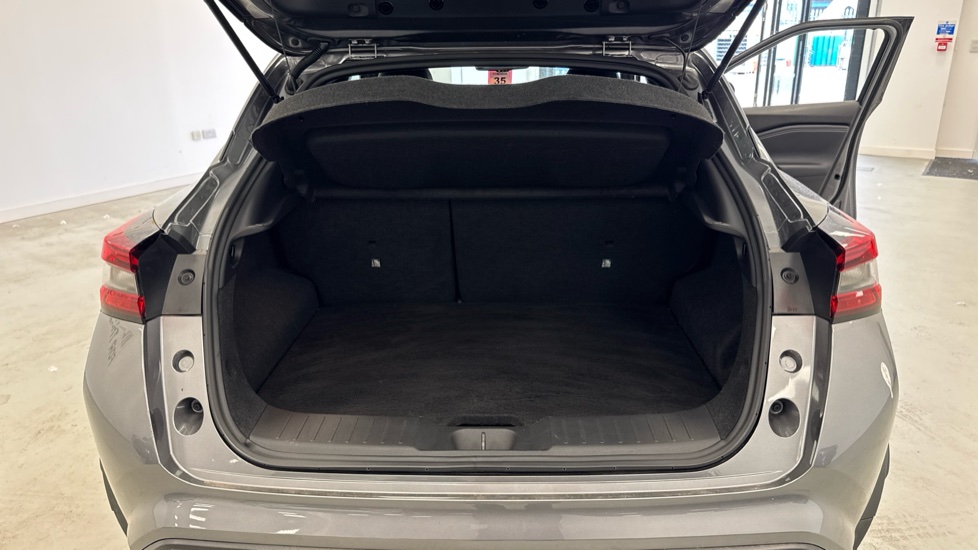 Nissan Juke 1.6 Hybrid N-Connecta 5dr Auto Hybrid Hatchback - Image 4