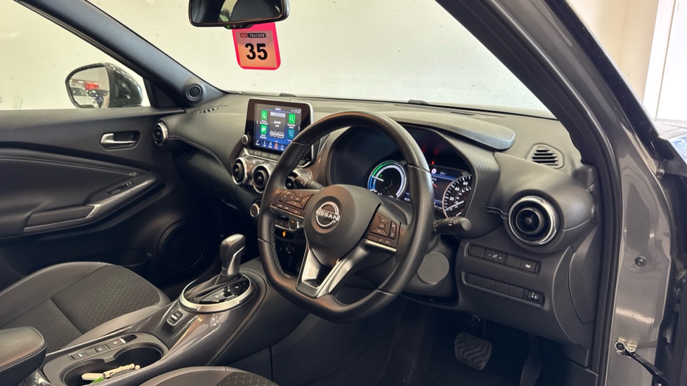Nissan Juke 1.6 Hybrid N-Connecta 5dr Auto Hybrid Hatchback - Image 14