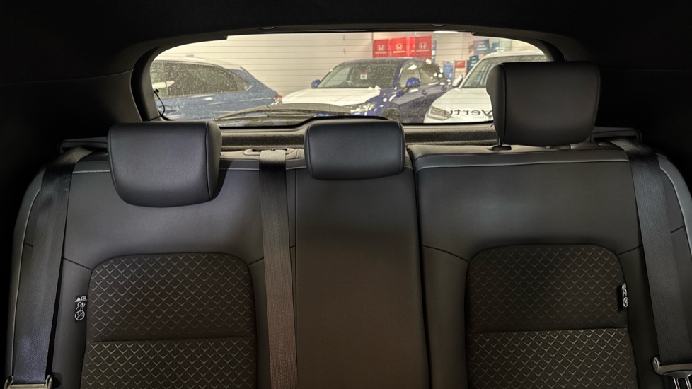 Nissan Juke 1.6 Hybrid N-Connecta 5dr Auto Hybrid Hatchback - Image 15