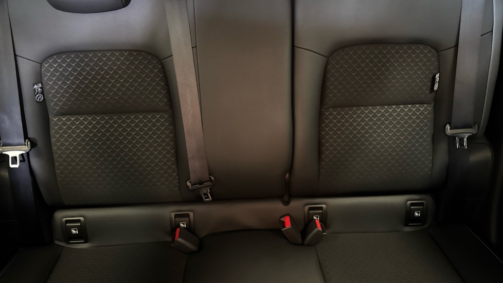 Nissan Juke 1.6 Hybrid N-Connecta 5dr Auto Hybrid Hatchback - Image 17