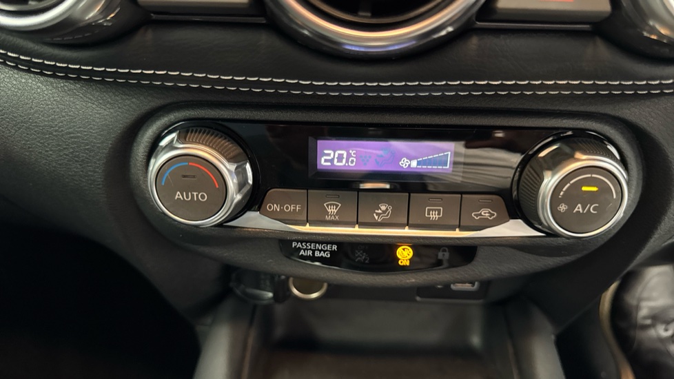 Nissan Juke 1.6 Hybrid N-Connecta 5dr Auto Hybrid Hatchback - Image 23