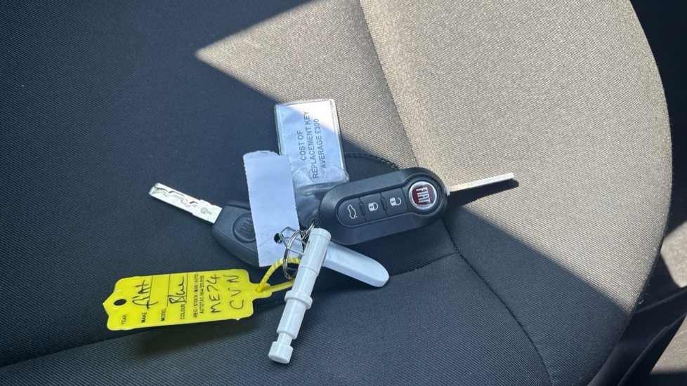 Fiat 500 1.0 Mild Hybrid 2dr Petrol Convertible - Image 20