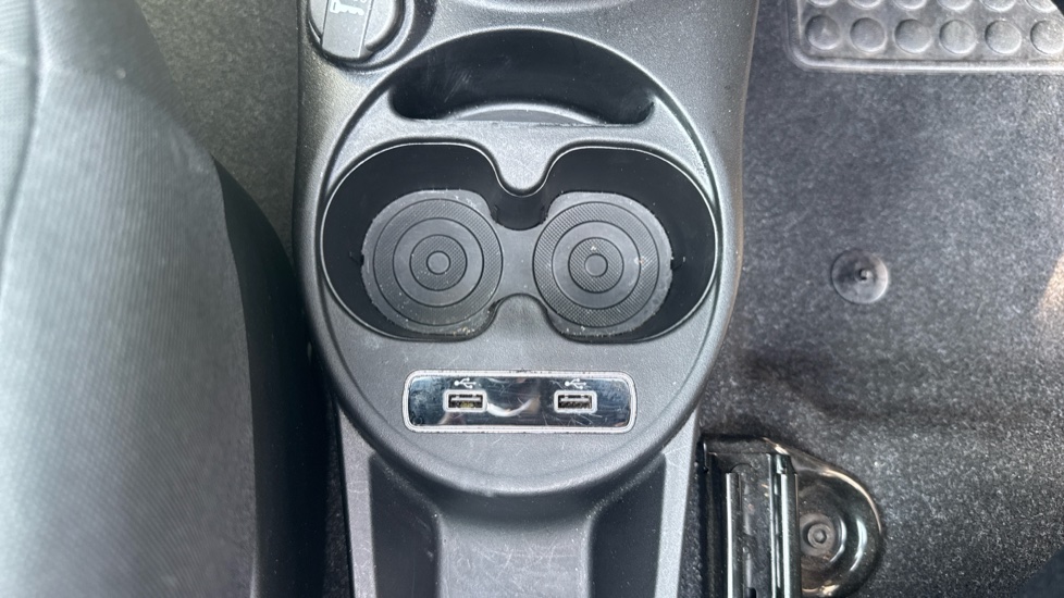 Fiat 500 1.0 Mild Hybrid 2dr Petrol Convertible - Image 24