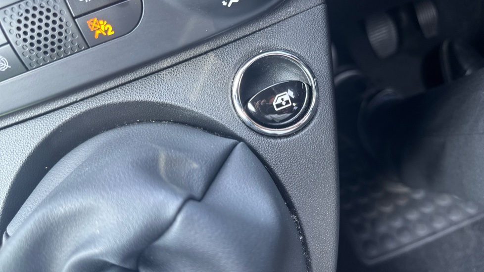 Fiat 500 1.0 Mild Hybrid 2dr Petrol Convertible - Image 34