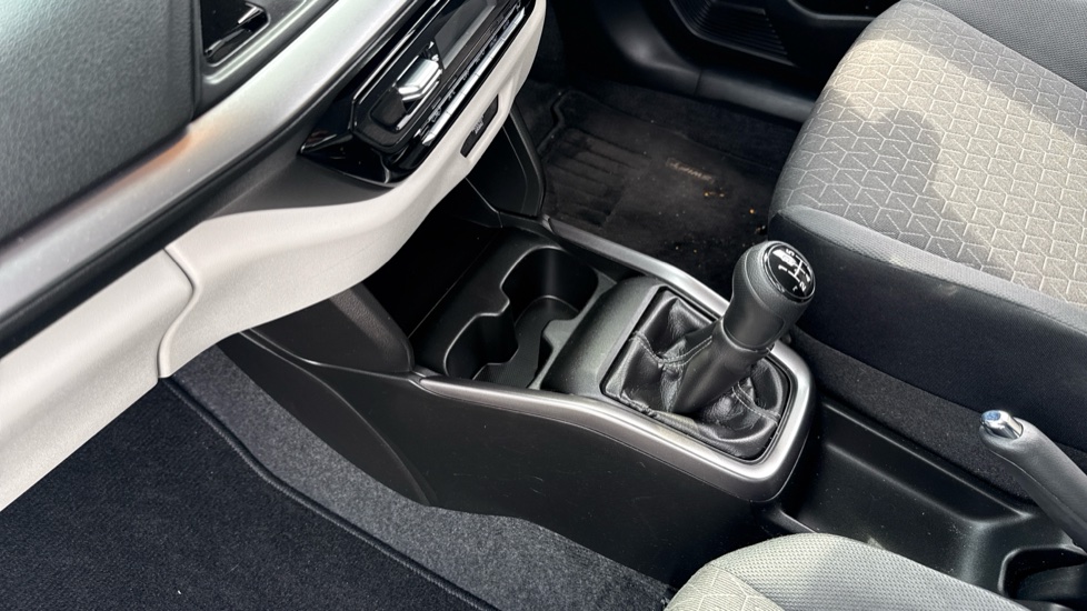 Suzuki Swift 1.2 Mild Hybrid Ultra ALLGRIP 5dr Petrol Hatchback - Image 13