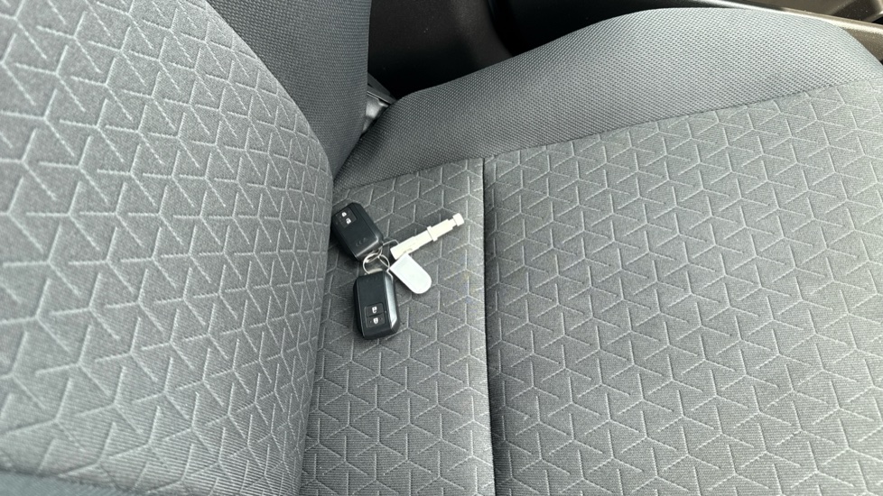 Suzuki Swift 1.2 Mild Hybrid Ultra ALLGRIP 5dr Petrol Hatchback - Image 20