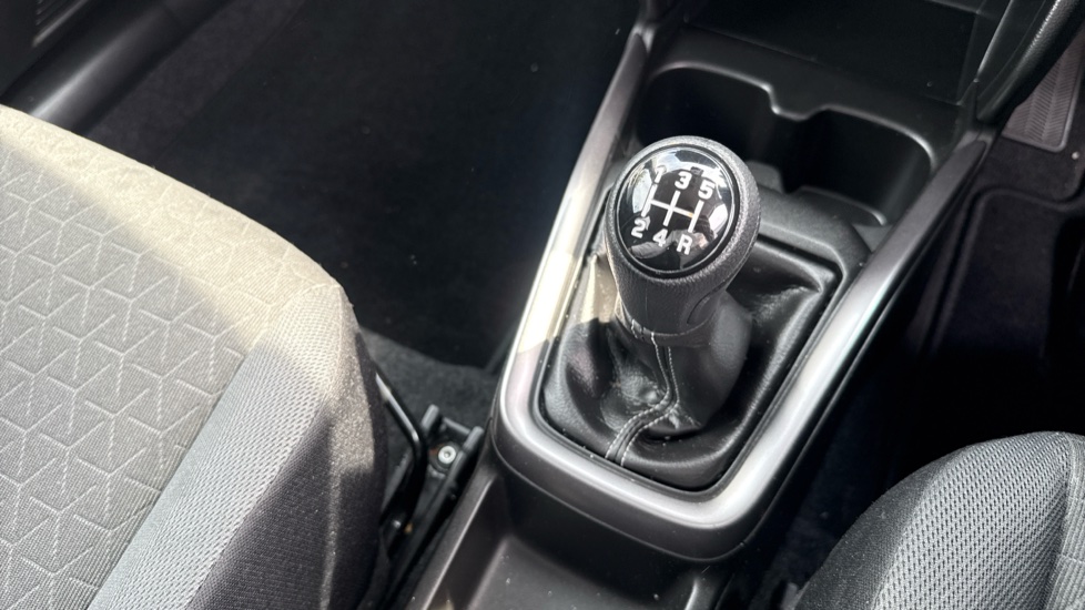 Suzuki Swift 1.2 Mild Hybrid Ultra ALLGRIP 5dr Petrol Hatchback - Image 23