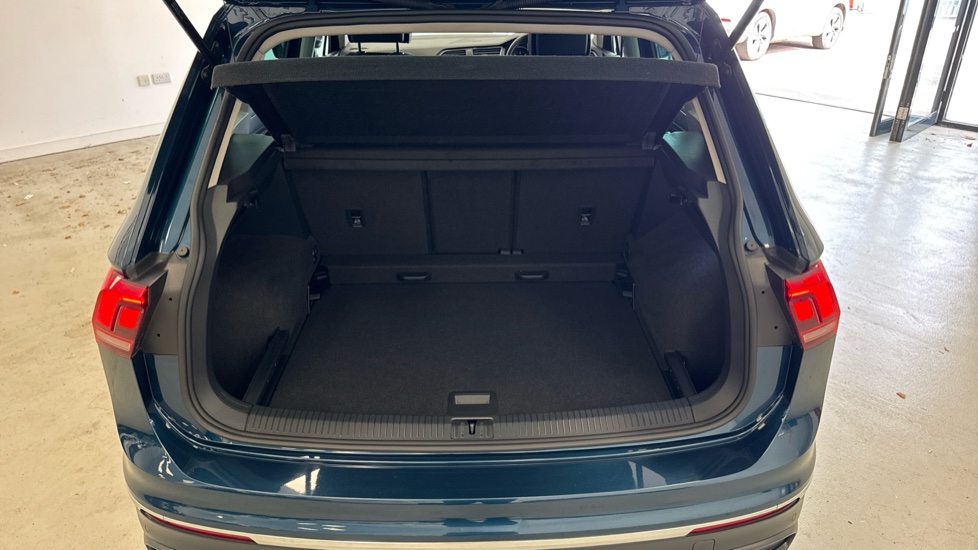 Volkswagen Tiguan 2.0 TDI Life 5dr Diesel Estate - Image 4