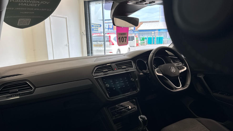 Volkswagen Tiguan 2.0 TDI Life 5dr Diesel Estate - Image 9