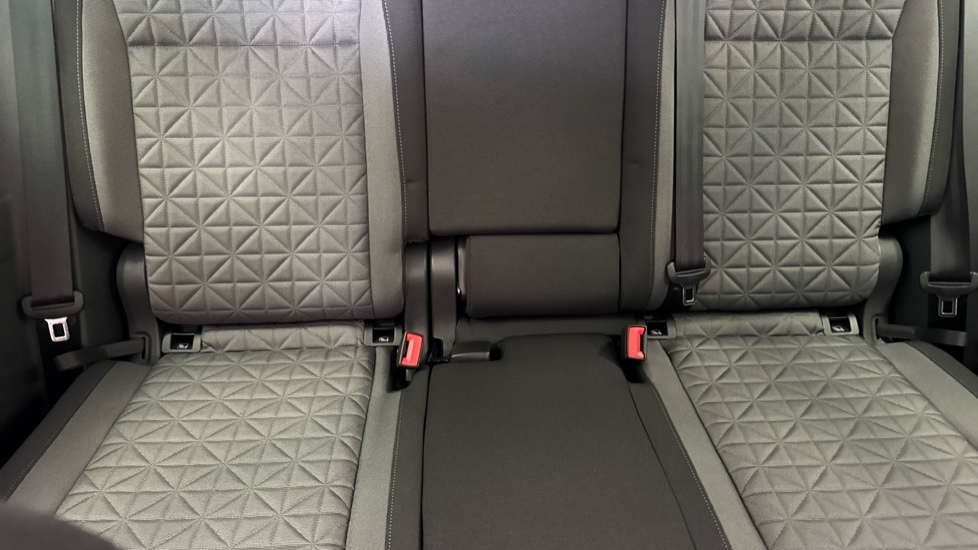Volkswagen Tiguan 2.0 TDI Life 5dr Diesel Estate - Image 17