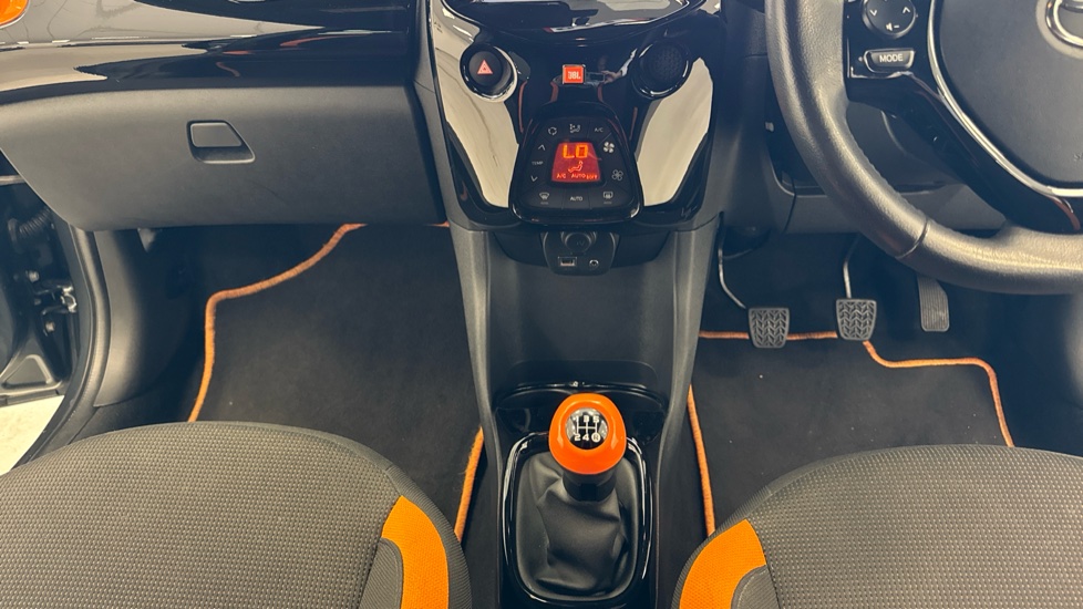 Toyota Aygo 1.0 VVT-i JBL Edition 5dr Petrol Hatchback - Image 13